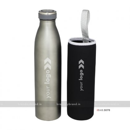 Personalized Double Wall Vacuum Bottle with Cover 700ml